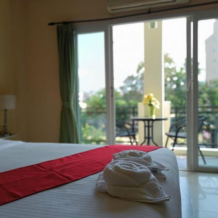 Aura Inn Rooms Pattaya Eksteriør bilde