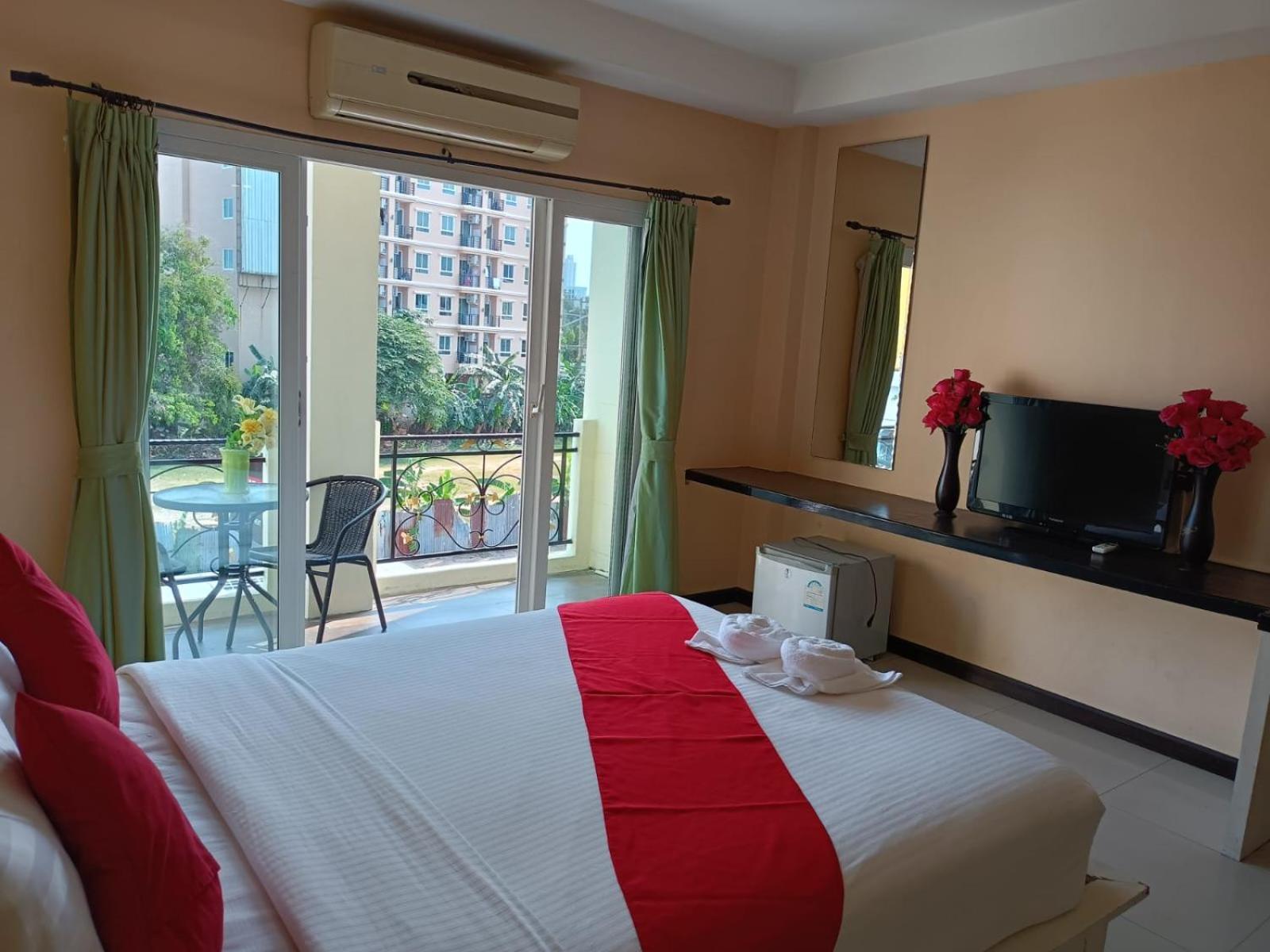 Aura Inn Rooms Pattaya Eksteriør bilde
