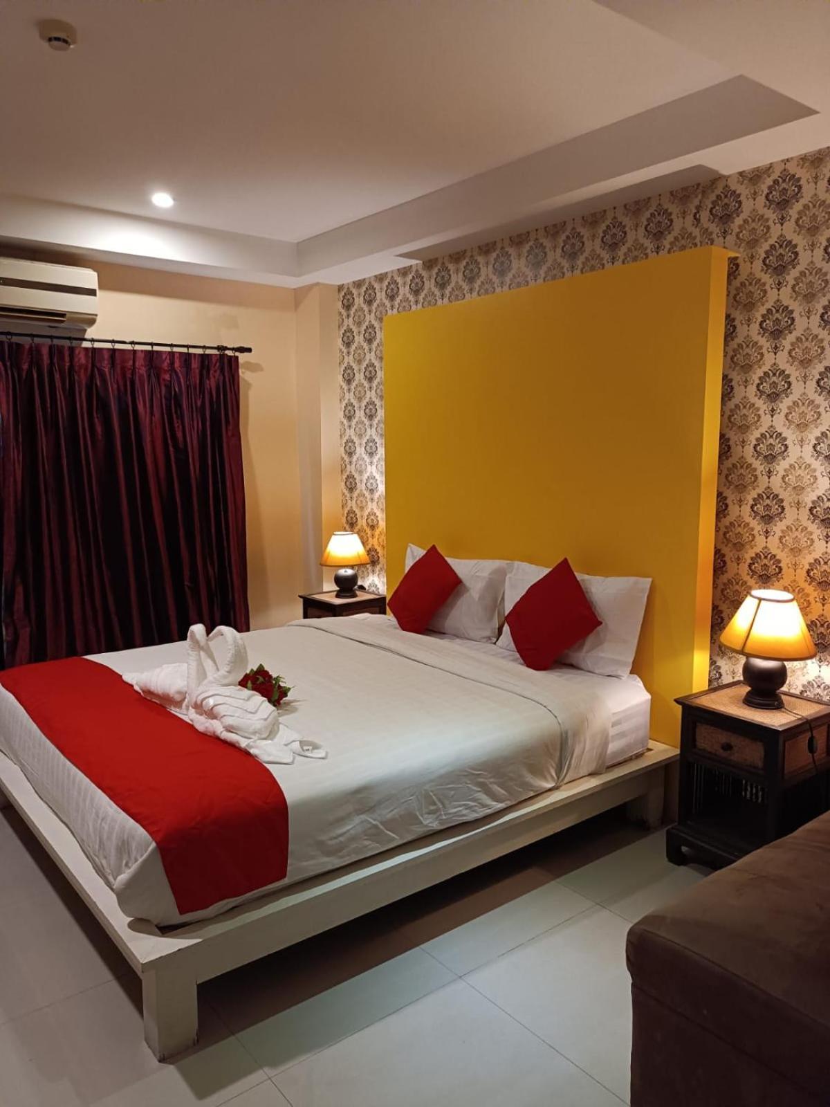 Aura Inn Rooms Pattaya Eksteriør bilde